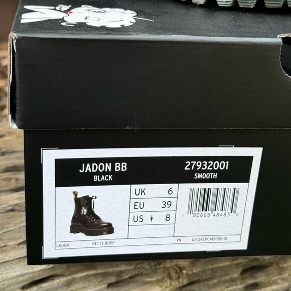 NEW Dr. Martens Black Betty Boop Jadon Boots Women's Size 8 US / 6 UK NIB - Picture 15 of 16